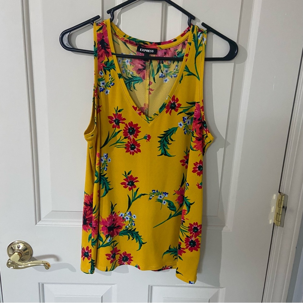 Express Vibrant Floral Tank Top